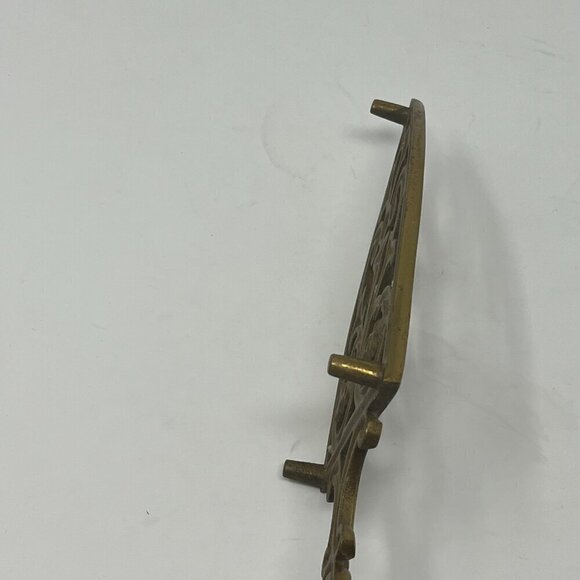 Vintage Wilton brass antique trivet 1894 - Picture 6 of 7